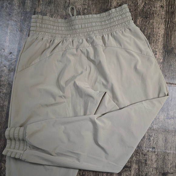 ATHLETA Camden Jogger Women 8 Tan Excellent Smocked Waist Zipper Pockets - Picture 6 of 6